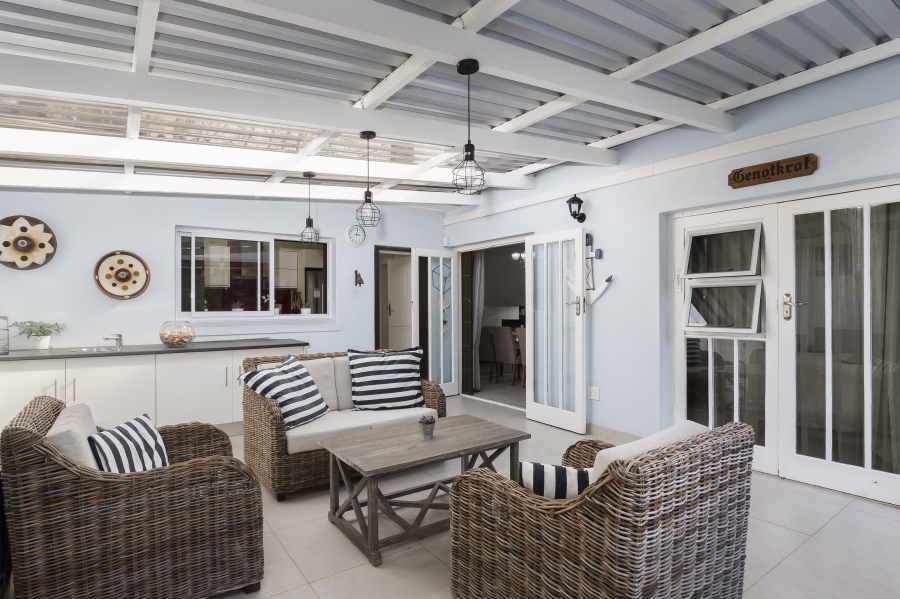 3 Bedroom Property for Sale in Strand Central Western Cape